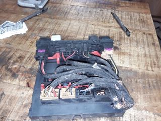 bontott VW PASSAT B6 Biztosítéktábla Utastér