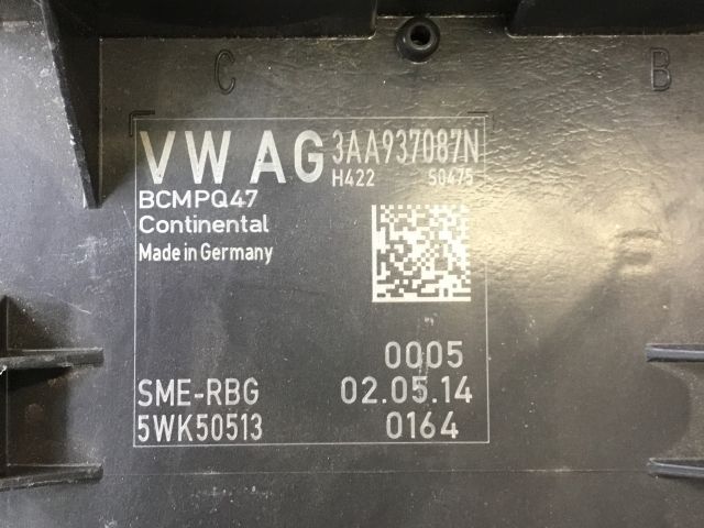 bontott VW PASSAT B6 Biztosítéktábla Utastér