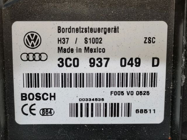 bontott VW PASSAT B6 Biztosítéktábla Utastér