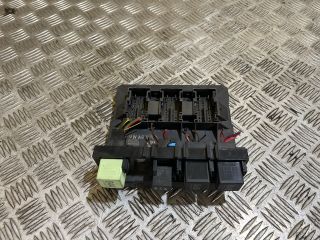 bontott VW PASSAT B6 Biztosítéktábla Utastér