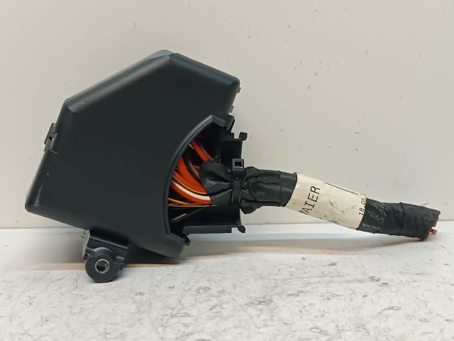 bontott VW PASSAT B6 Biztosítéktábla Utastér