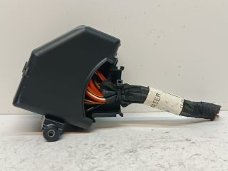 bontott VW PASSAT B6 Biztosítéktábla Utastér