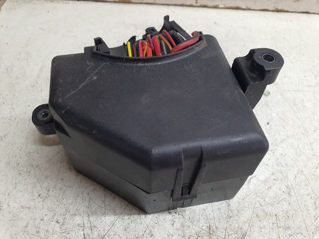 bontott VW PASSAT B6 Biztosítéktábla Utastér