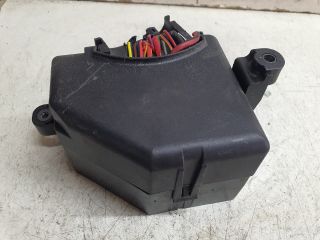 bontott VW PASSAT B6 Biztosítéktábla Utastér