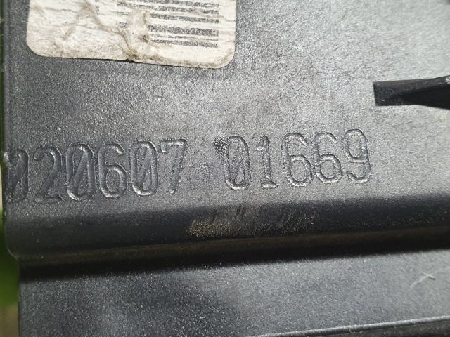 bontott VW PASSAT B6 Biztosítéktábla Utastér