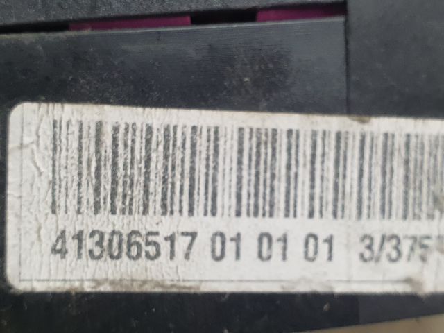 bontott VW PASSAT B6 Biztosítéktábla Utastér