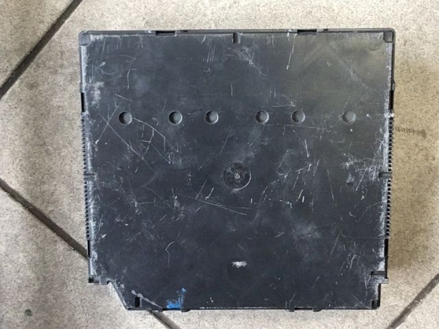 bontott VW PASSAT B6 Biztosítéktábla Utastér