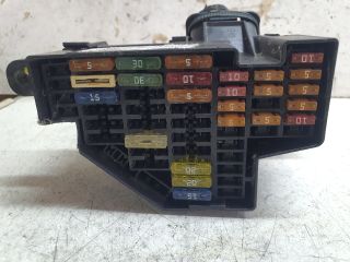 bontott VW PASSAT B6 Biztosítéktábla Utastér