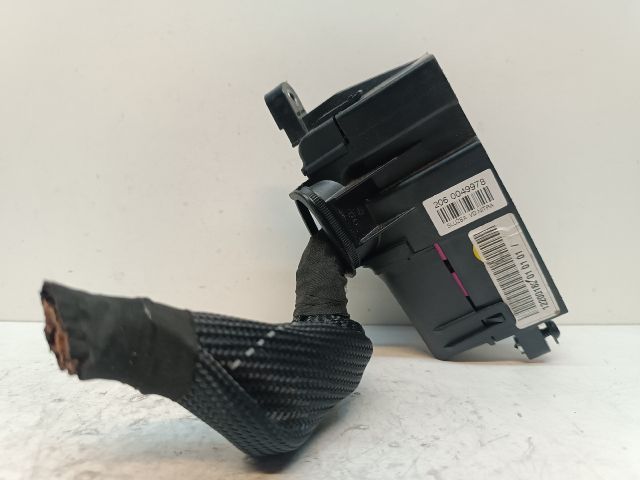 bontott VW PASSAT B6 Biztosítéktábla Utastér