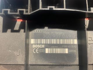 bontott VW PASSAT B6 Biztosítéktábla Utastér