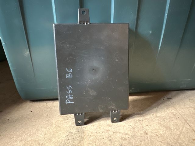 bontott VW PASSAT B6 Bluetooth Elektronika