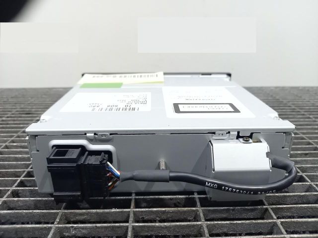 bontott VW PASSAT B6 CD / DVD Tár