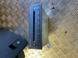 bontott VW PASSAT B6 CD / DVD Tár
