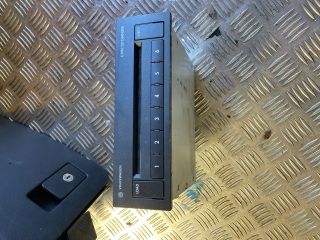 bontott VW PASSAT B6 CD / DVD Tár