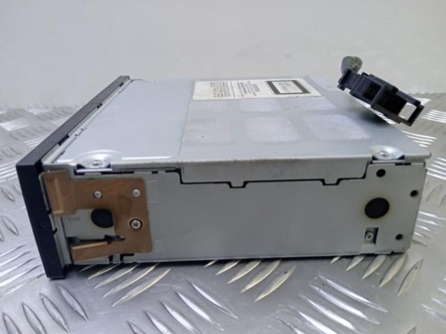 bontott VW PASSAT B6 CD / DVD Tár