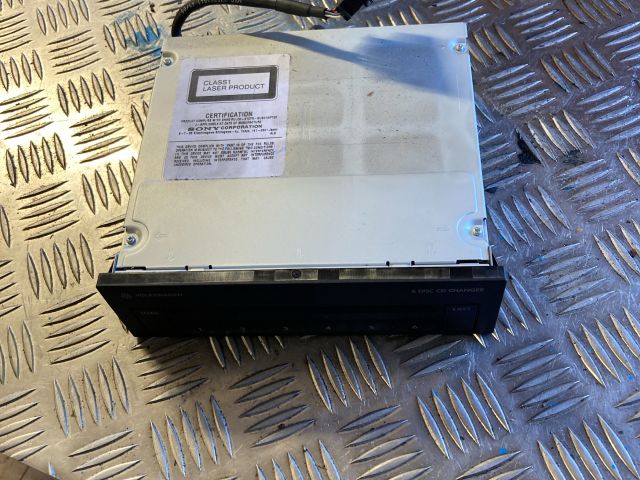 bontott VW PASSAT B6 CD / DVD Tár