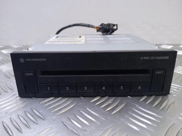 bontott VW PASSAT B6 CD / DVD Tár