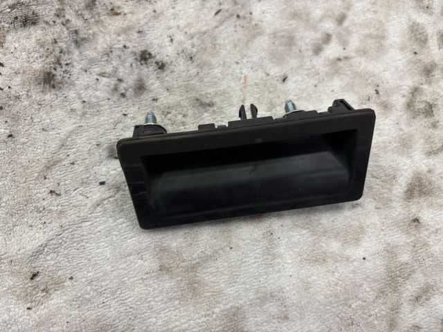 bontott VW PASSAT B6 Csomagtér Nyitó Kar / Gomb