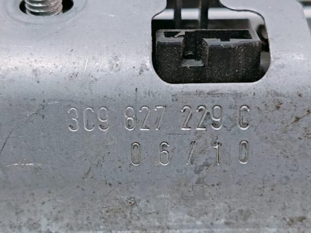 bontott VW PASSAT B6 Csomagtér Nyitó Kar / Gomb