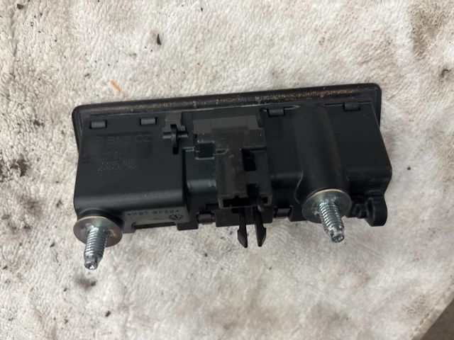 bontott VW PASSAT B6 Csomagtér Nyitó Kar / Gomb