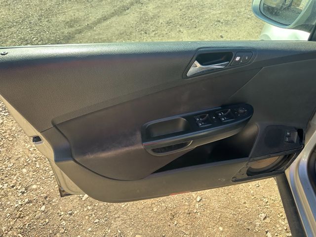 bontott VW PASSAT B6 Csomagtér Szellőző Bal