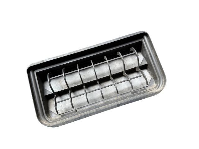 bontott VW PASSAT B6 Csomagtér Szellőző Bal