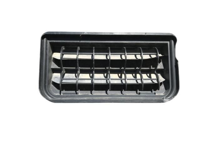 bontott VW PASSAT B6 Csomagtér Szellőző Bal