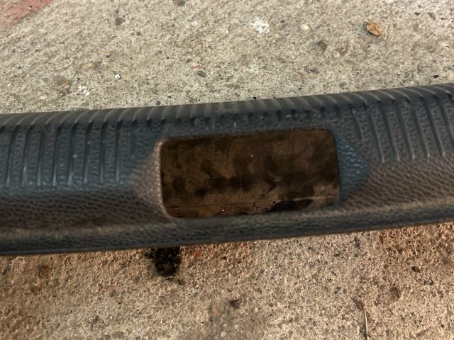 bontott VW PASSAT B6 Csomagtérajtó Burkolat Alsó