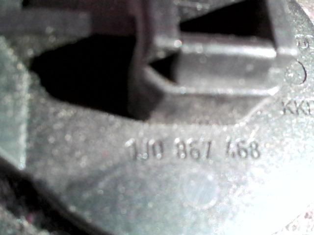 bontott VW PASSAT B6 Csomagtérajtó Burkolat (Részeivel)