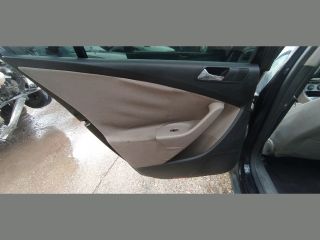 bontott VW PASSAT B6 Csomagtérajtó Gumikéder