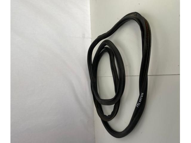 bontott VW PASSAT B6 Csomagtérajtó Gumikéder