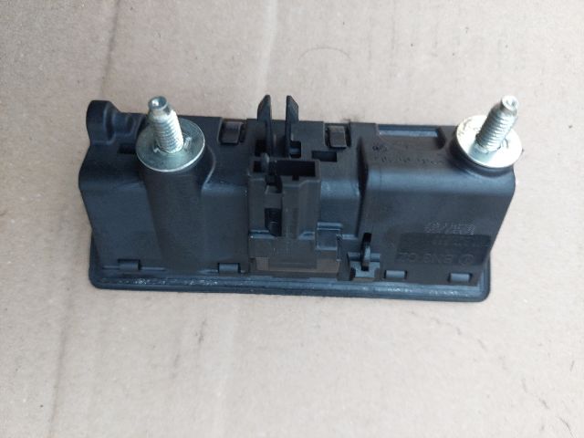 bontott VW PASSAT B6 Csomagtérajtó Kapcsoló