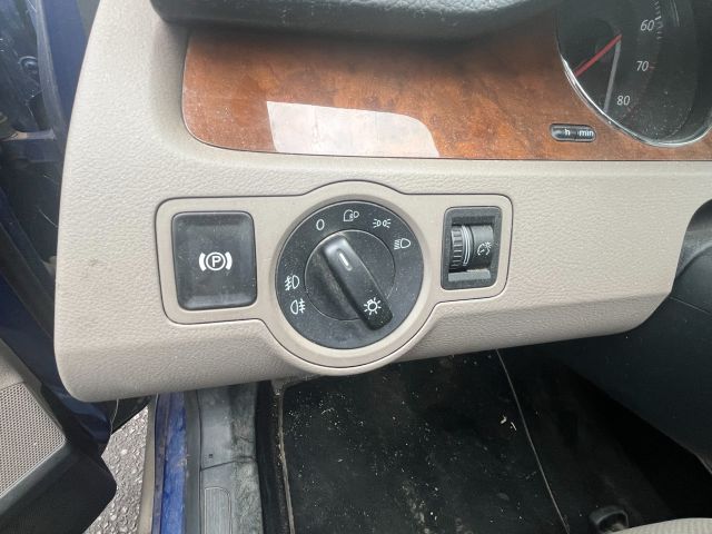 bontott VW PASSAT B6 Csomagtérajtó Kárpit