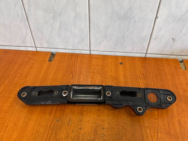 bontott VW PASSAT B6 Csomagtérajtó Kilincs