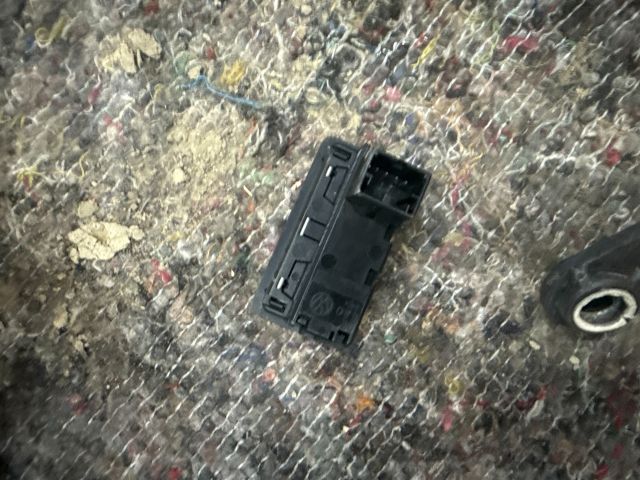 bontott VW PASSAT B6 Csomagtérajtó Motor