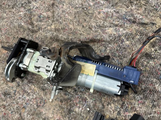 bontott VW PASSAT B6 Csomagtérajtó Motor