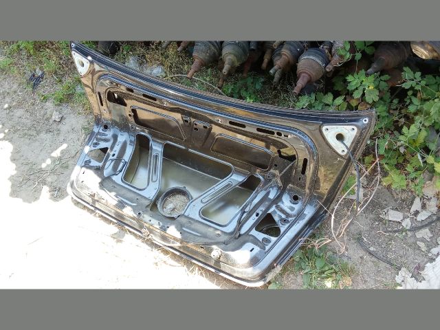 bontott VW PASSAT B6 Csomagtérajtó (Részeivel)