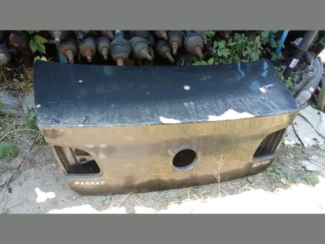 bontott VW PASSAT B6 Csomagtérajtó (Részeivel)