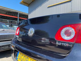 bontott VW PASSAT B6 Csomagtérajtó (Üres lemez)