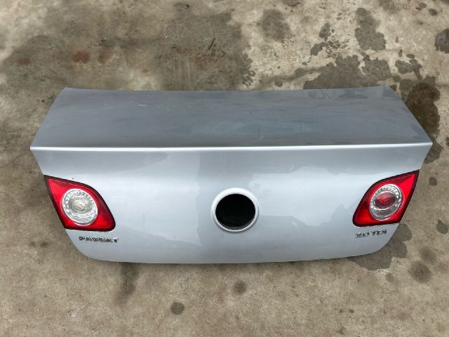 bontott VW PASSAT B6 Csomagtérajtó (Üres lemez)