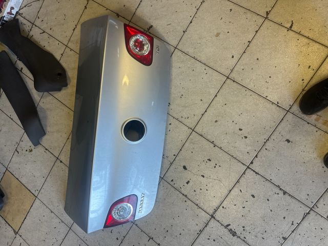 bontott VW PASSAT B6 Csomagtérajtó (Üres lemez)