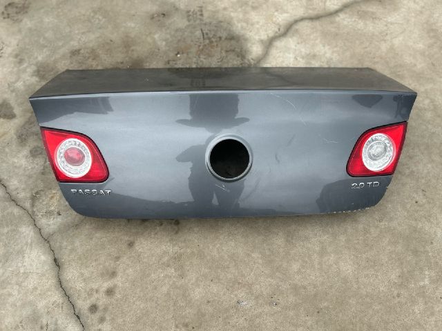 bontott VW PASSAT B6 Csomagtérajtó (Üres lemez)