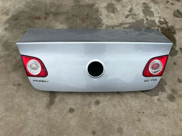 bontott VW PASSAT B6 Csomagtérajtó (Üres lemez)