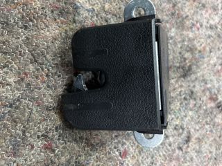 bontott VW PASSAT B6 Csomagtérajtó Zárbetét