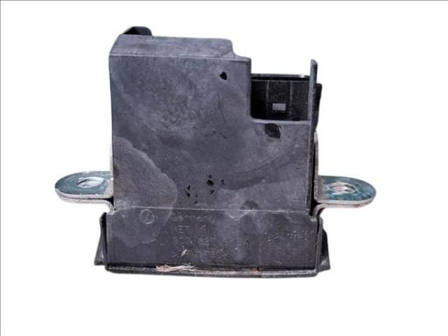 bontott VW PASSAT B6 Csomagtérajtó Zárszerkezet