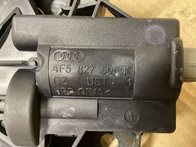 bontott VW PASSAT B6 Csomagtérajtó Zárszerkezet