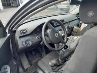 bontott VW PASSAT B6 Csomagtérajtó Zárszerkezet