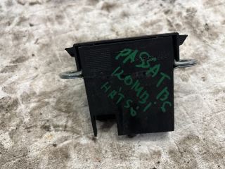 bontott VW PASSAT B6 Csomagtérajtó Zárszerkezet