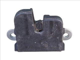 bontott VW PASSAT B6 Csomagtérajtó Zárszerkezet