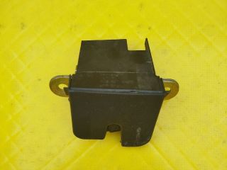 bontott VW PASSAT B6 Csomagtérajtó Zárszerkezet